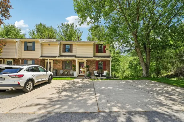 435 Brookside Ct gallery image 10
