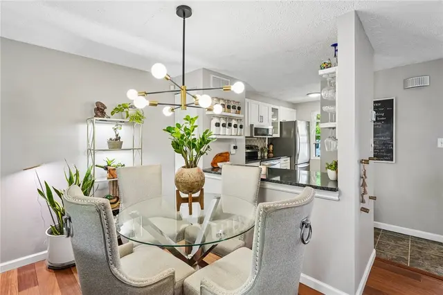 435 Brookside Ct gallery image 29