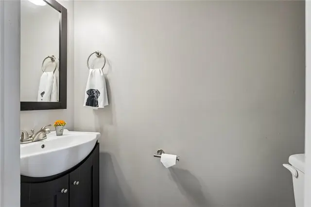 435 Brookside Ct gallery image 30