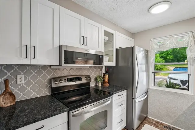 435 Brookside Ct gallery image 32