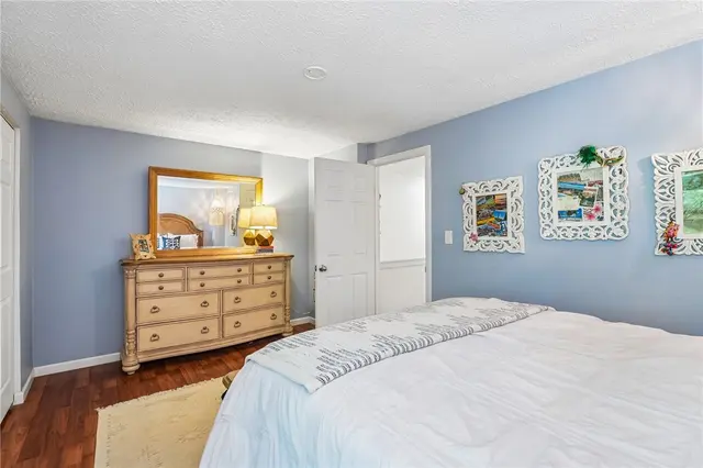 435 Brookside Ct gallery image 34
