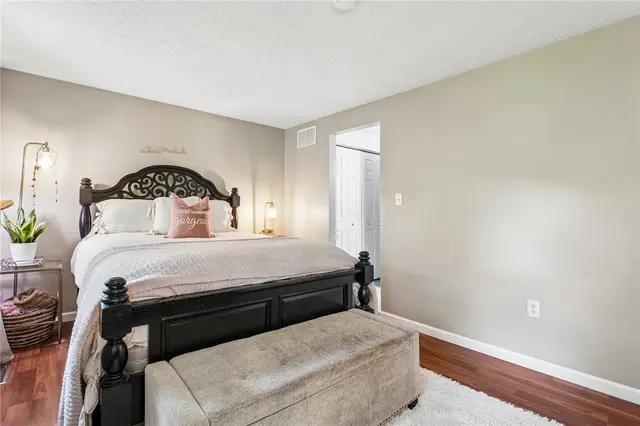435 Brookside Ct gallery image 40