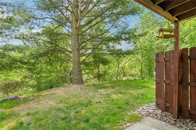 435 Brookside Ct gallery image 41