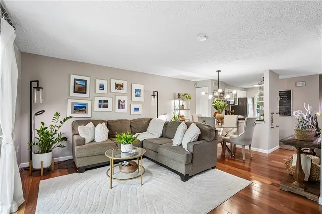 435 Brookside Ct gallery image 42