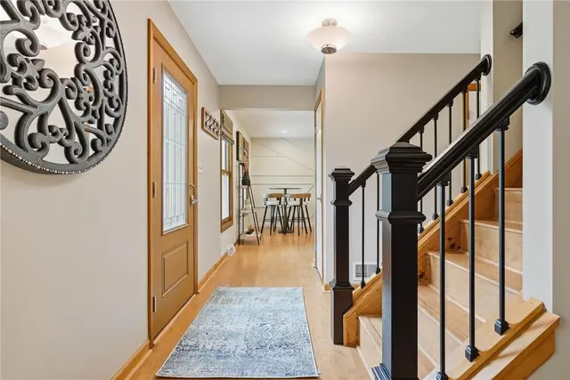 435 Cloverdale Dr gallery image 41