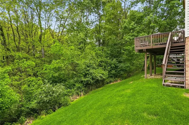 435 Cloverdale Dr gallery image 45
