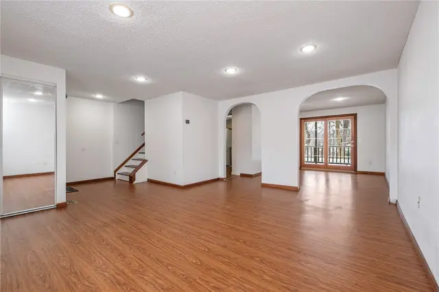 4360 Hemlock Cir gallery image 4