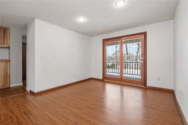 4360 Hemlock Cir gallery image 6