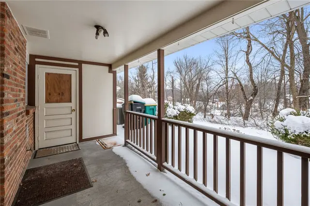 4360 Hemlock Cir gallery image 8