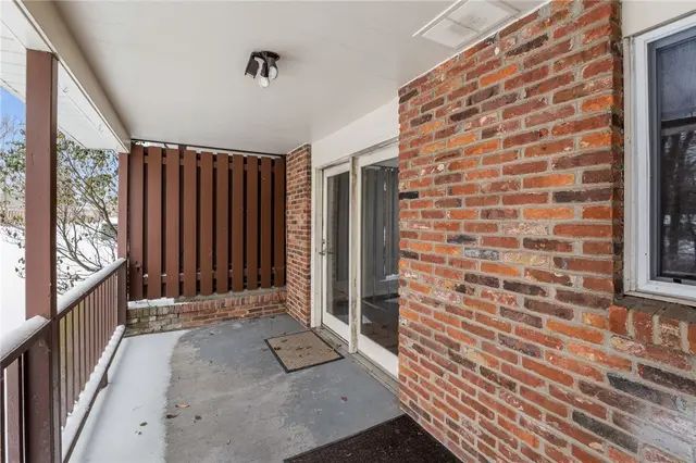 4360 Hemlock Cir gallery image 9