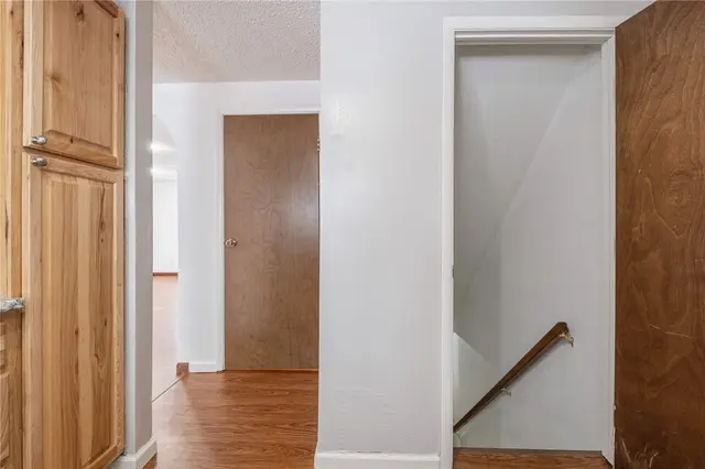 4360 Hemlock Cir gallery image 18