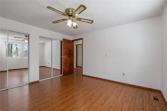 4360 Hemlock Cir gallery image 29
