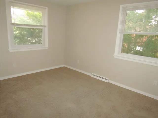 4371 Kilbert Dr gallery image 3