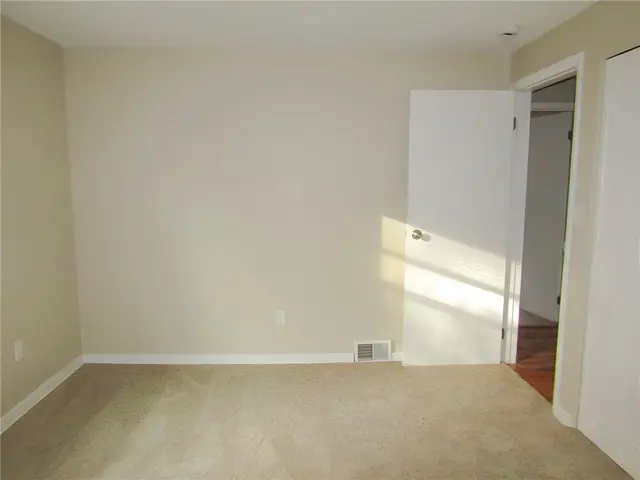 4371 Kilbert Dr gallery image 5
