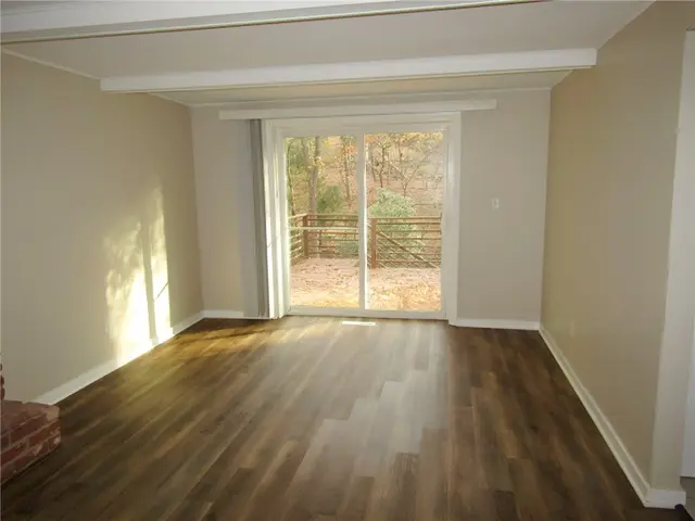 4371 Kilbert Dr gallery image 6