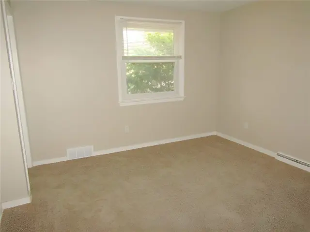 4371 Kilbert Dr gallery image 8