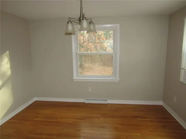 4371 Kilbert Dr gallery image 9