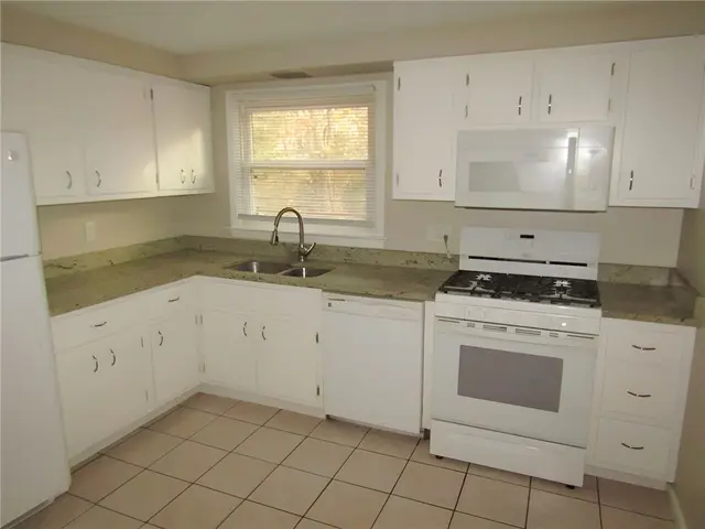 4371 Kilbert Dr gallery image 13