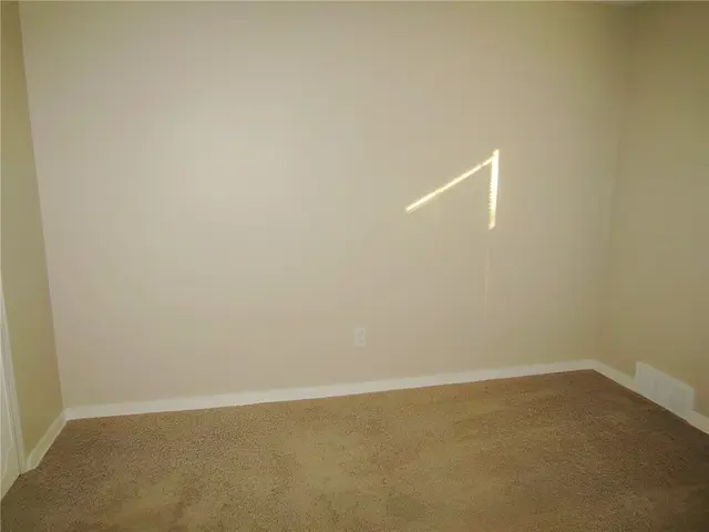 4371 Kilbert Dr gallery image 16