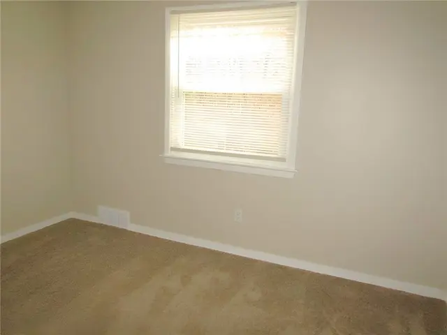 4371 Kilbert Dr gallery image 17