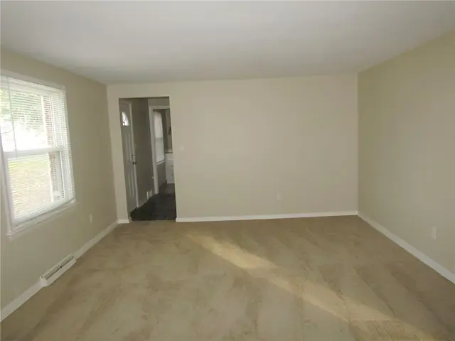 4371 Kilbert Dr gallery image 18