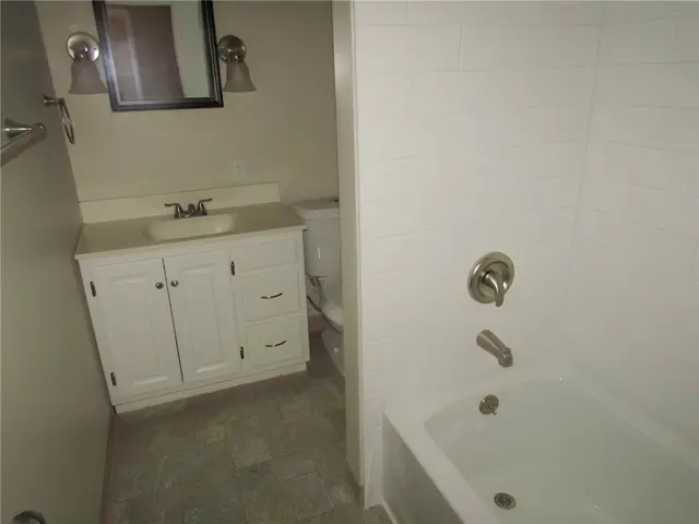 4371 Kilbert Dr gallery image 21
