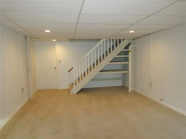 4371 Kilbert Dr gallery image 26