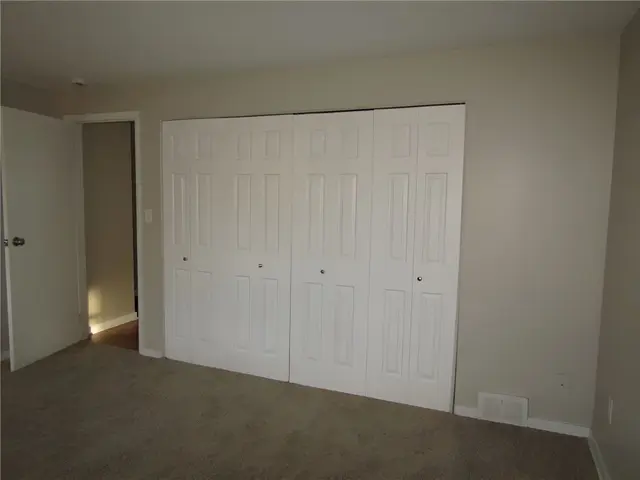 4371 Kilbert Dr gallery image 27