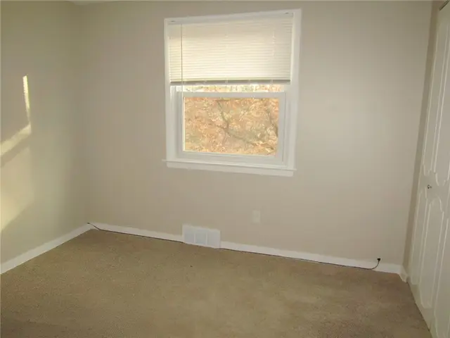 4371 Kilbert Dr gallery image 30