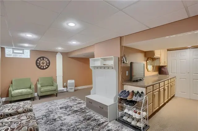 439 Deerfield Dr gallery image 19