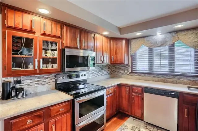 439 Deerfield Dr gallery image 26
