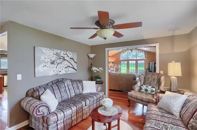 439 Deerfield Dr gallery image 27