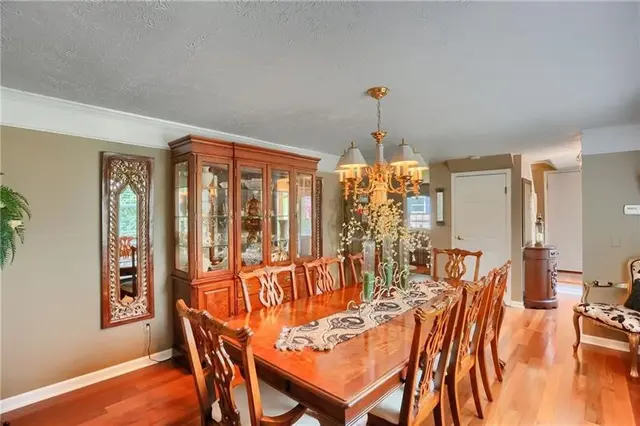 439 Deerfield Dr gallery image 30