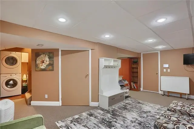 439 Deerfield Dr gallery image 36