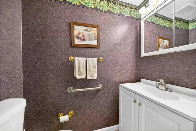 44 Oxford Ct gallery image 18