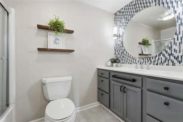 4400 Laurel Oak Drive gallery image 5