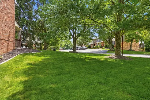 4400 Laurel Oak Drive gallery image 6