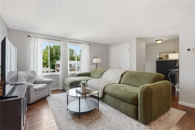 4400 Laurel Oak Drive gallery image 9
