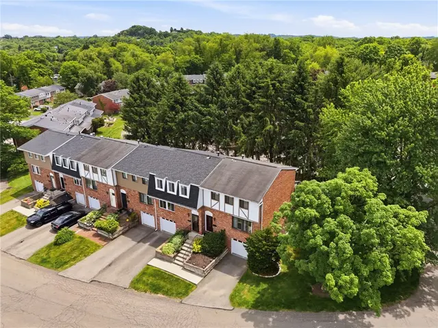 4400 Laurel Oak Drive gallery image 12