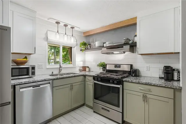 4400 Laurel Oak Drive gallery image 30