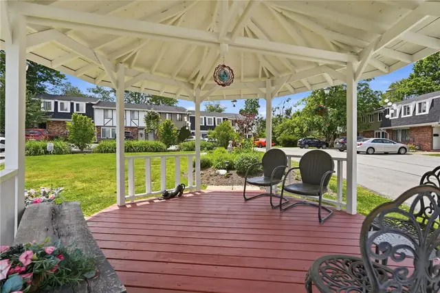 4400 Laurel Oak Drive gallery image 34