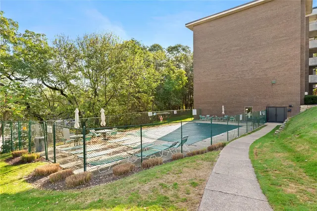 4404 Charlemagne Cir gallery image 7
