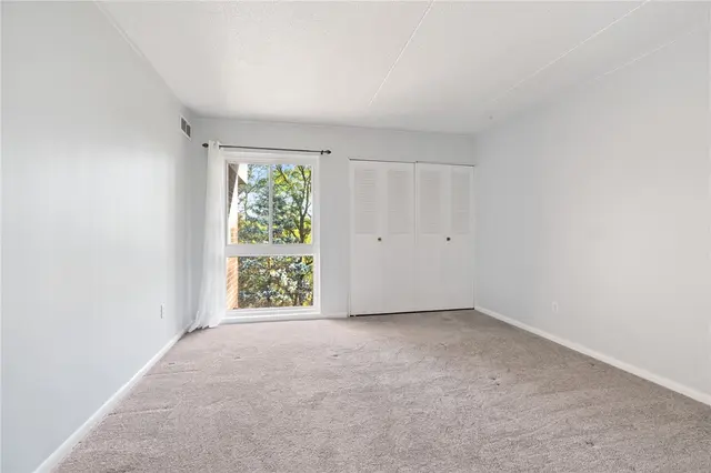 4404 Charlemagne Cir gallery image 11