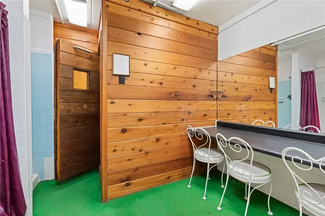 4404 Charlemagne Cir gallery image 19