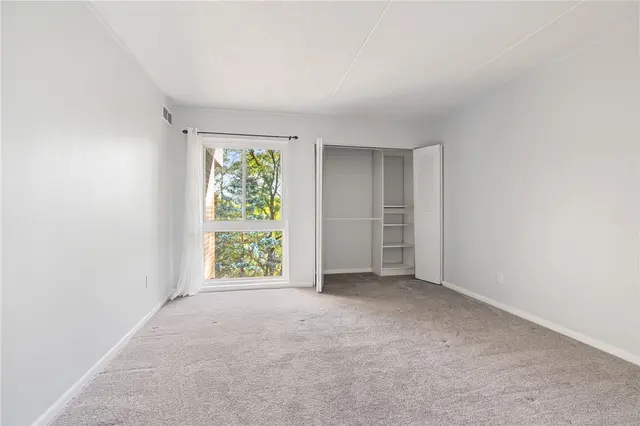 4404 Charlemagne Cir gallery image 20