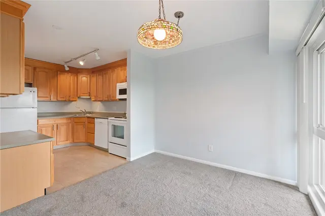 4404 Charlemagne Cir gallery image 23
