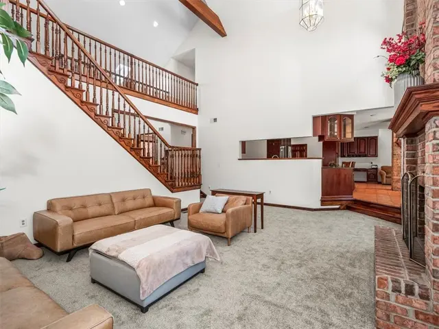 4407 Wildwood Sample Rd gallery image 32