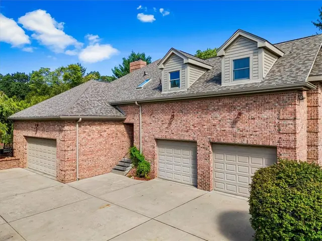 4407 Wildwood Sample Rd gallery image 35
