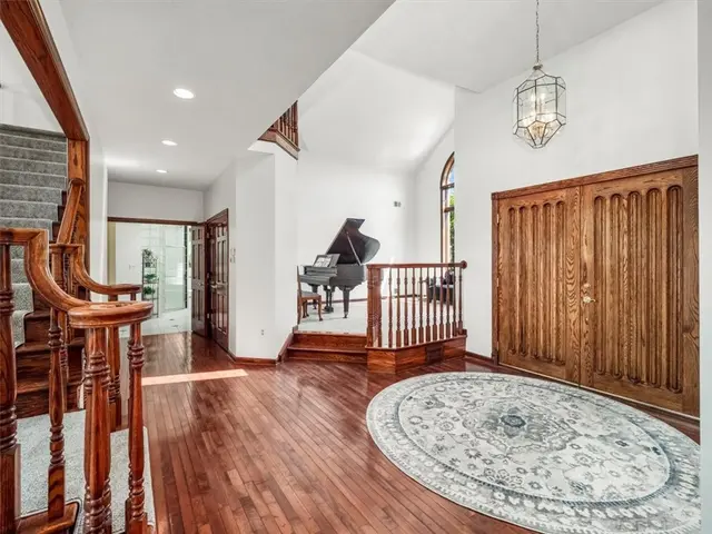 4407 Wildwood Sample Rd gallery image 39