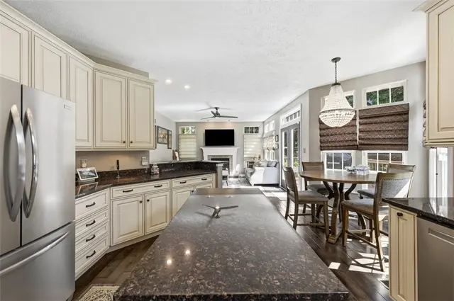 441 Elder Court gallery image 37